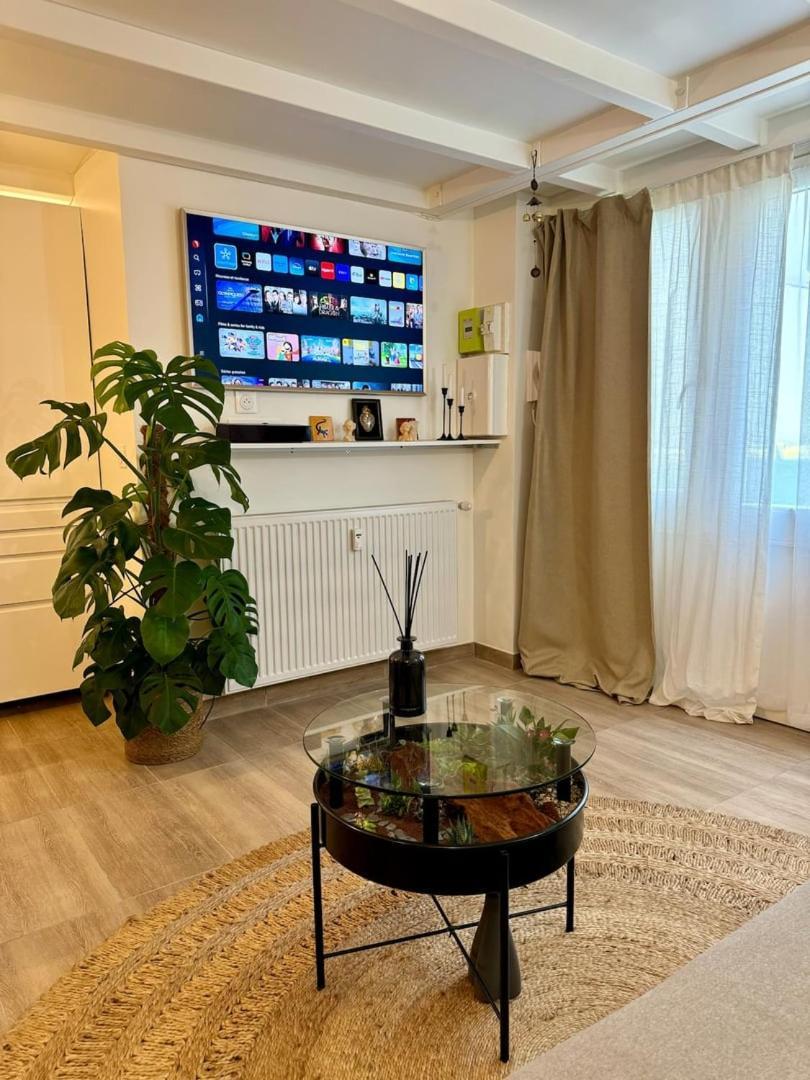 Apartment Duplex In Heart Of *